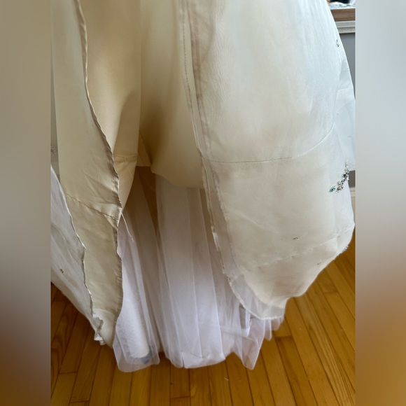 Cream Aline prom or wedding dress - Picture 13 of 16